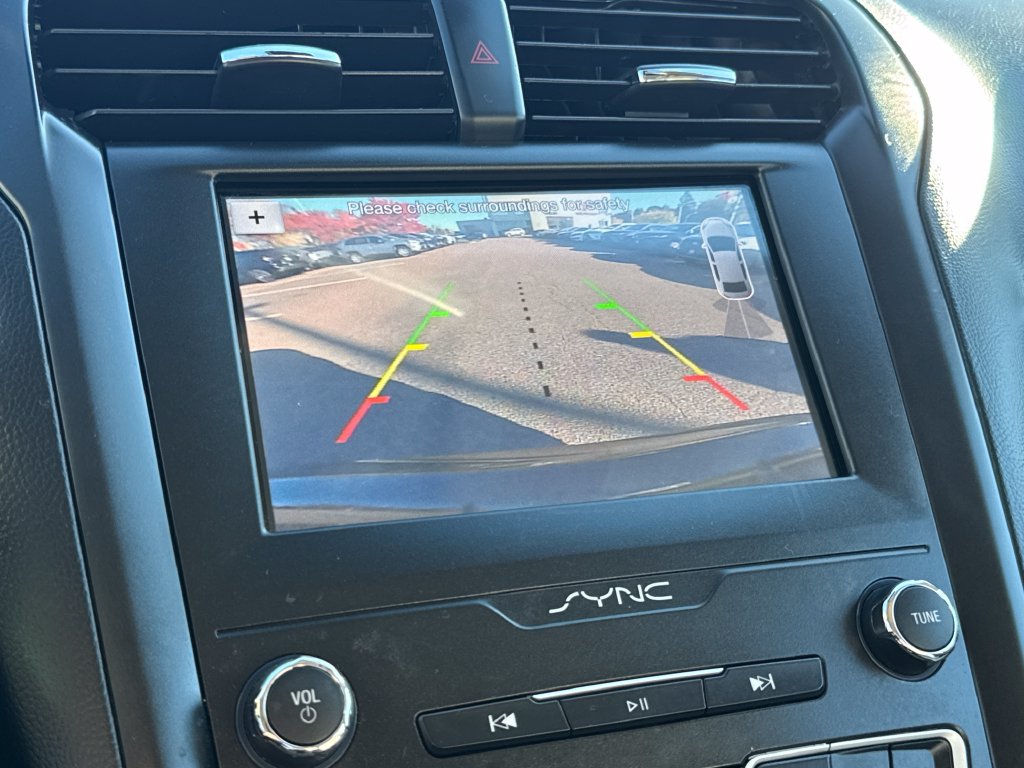 Used 2019 Ford Fusion SE w/ Equipment Group 151A FWD image 22