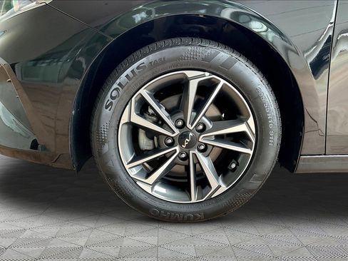 Used 2024 Kia Forte LXS w/ LXS Technology Package FWD image 30