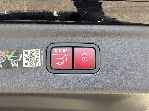 New 2026 Mercedes-Benz EQE 320 4MATIC SUV image 15