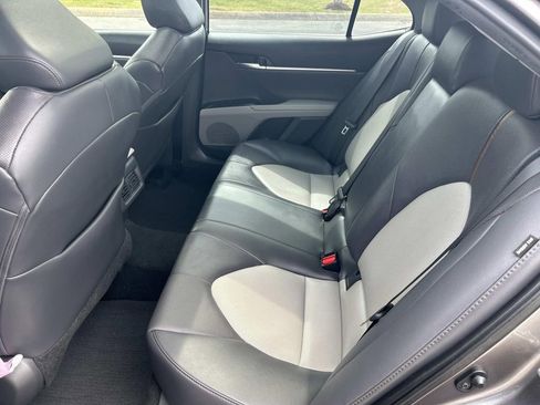 Used 2020 Toyota Camry XLE w/ Driver Assist Package image 19