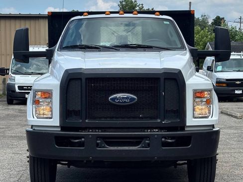 Used 2017 Ford F650 2WD Regular Cab Super Duty image 3