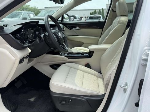 Used 2022 Buick Envision Avenir w/ Technology Package II FWD image 16
