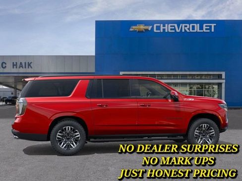 New 2026 Chevrolet Suburban Z71 w/ Comfort Package AWD/4WD image 5