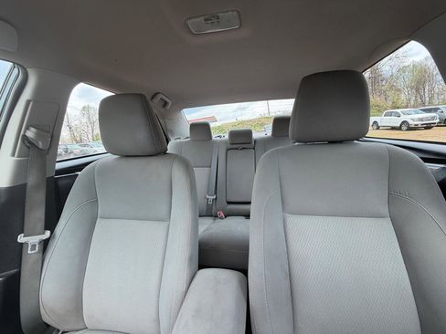 Used 2015 Toyota Corolla LE image 23