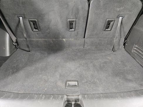 Used 2024 Chevrolet Traverse RS FWD image 36
