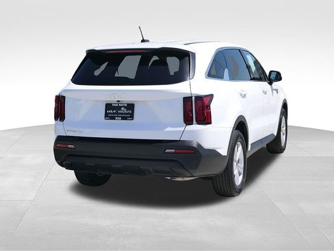 Used 2023 Kia Sorento LX FWD image 31