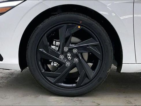 New 2026 Hyundai Elantra SEL Sport FWD image 35