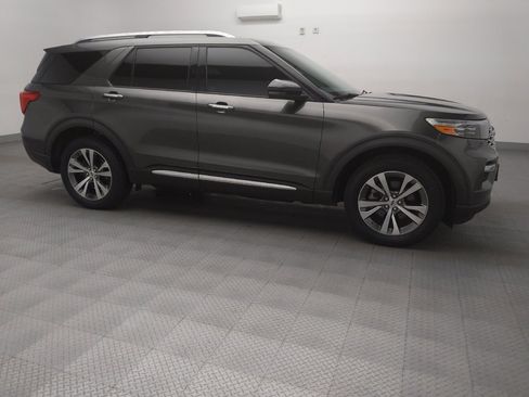 Used 2020 Ford Explorer Platinum w/ Premium Technology Package AWD/4WD image 11