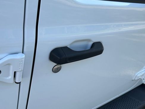 Certified 2021 Jeep Wrangler Unlimited Sahara w/ LED Lighting Group image 31