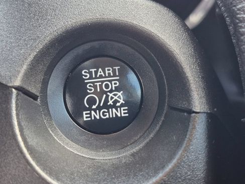 Used 2018 Jeep Compass Limited w/ Navigation Group AWD/4WD image 22