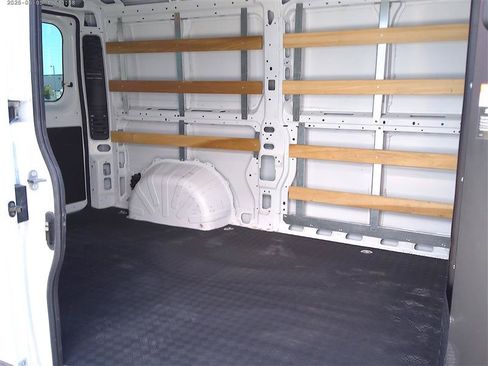 Used 2025 RAM ProMaster 2500 w/ U-Haul Equipment Group FWD image 4