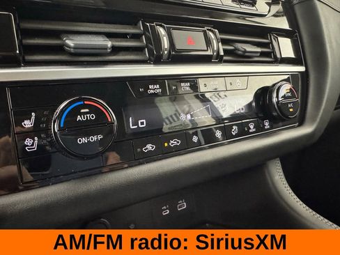 Used 2025 Nissan Pathfinder Platinum FWD image 22