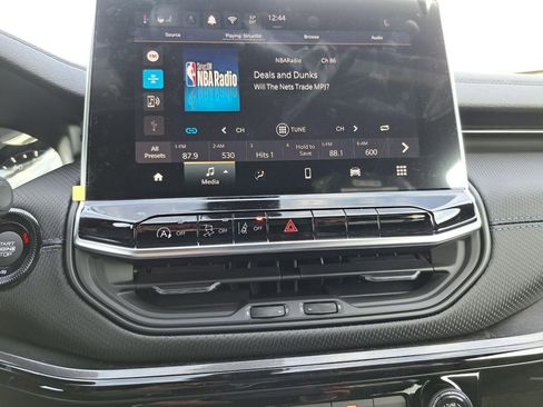 New 2026 Jeep Compass Latitude image 10