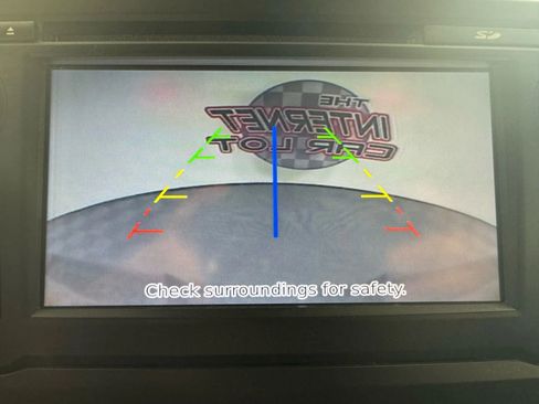 Used 2017 Nissan Titan SL image 18