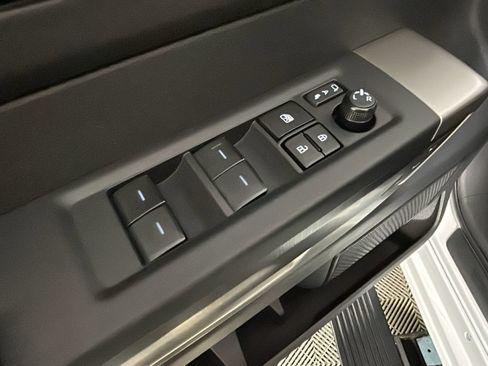 Used 2026 Toyota Tundra Platinum AWD/4WD image 13