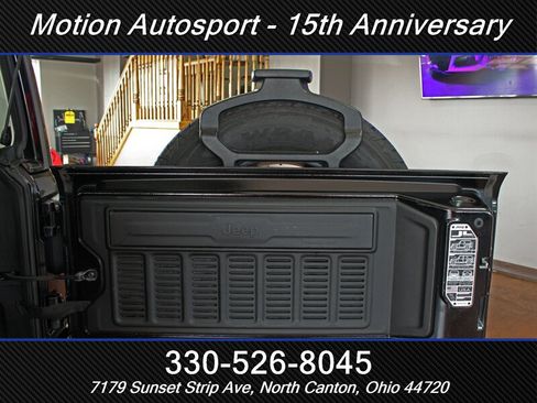 Used 2021 Jeep Wrangler Unlimited Sahara w/ Dual Top Group AWD/4WD image 11