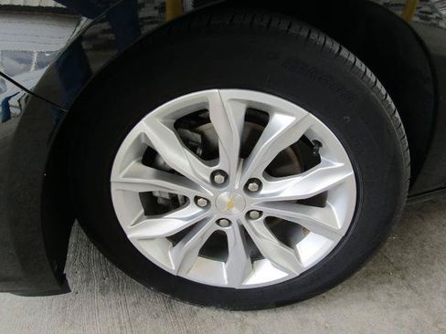 Used 2023 Chevrolet Malibu LT FWD image 25
