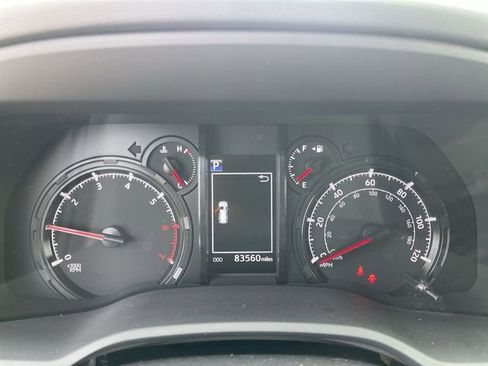 Used 2020 Toyota 4Runner SR5 AWD/4WD image 15