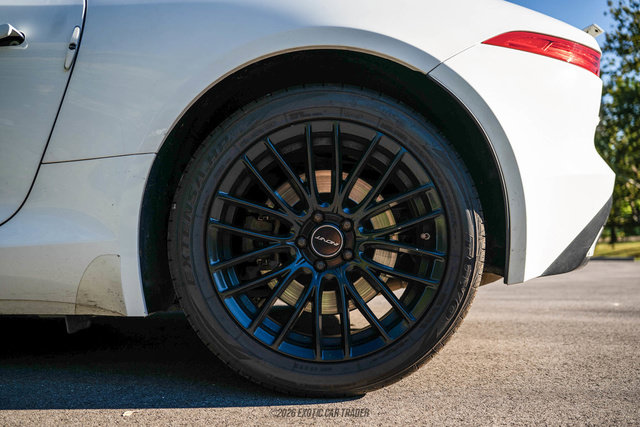 Used 2017 Jaguar F-TYPE Coupe RWD image 4