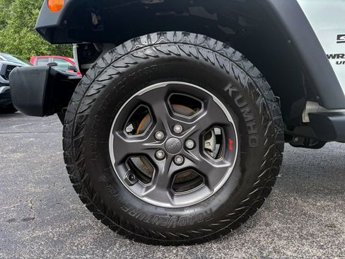 Used 2017 Jeep Wrangler Unlimited Sport w/ Connectivity Group AWD/4WD image 30