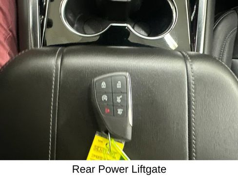 Used 2025 Chevrolet Suburban Z71 AWD/4WD image 40