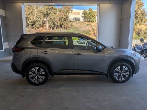 Used 2023 Nissan Rogue SV w/ SV Premium B Package AWD/4WD image 11
