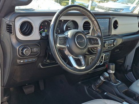 Used 2022 Jeep Wrangler Unlimited Sahara image 25