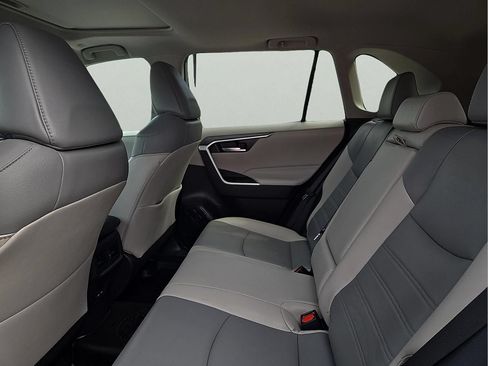 Used 2025 Toyota RAV4 XLE Premium FWD image 10