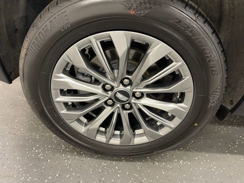 Used 2025 Cadillac XT4 Premium Luxury image 19