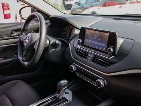 Used 2024 Nissan Altima 2.5 S image 23