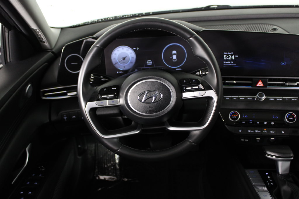 Used 2023 Hyundai Elantra Limited FWD image 10