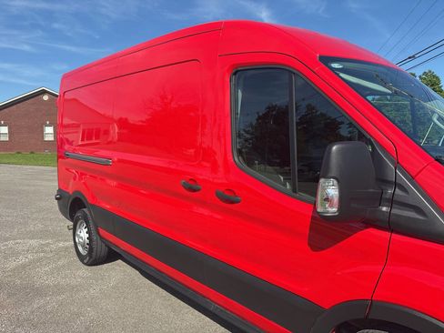 Used 2023 Ford Transit 250 Medium Roof AWD image 3