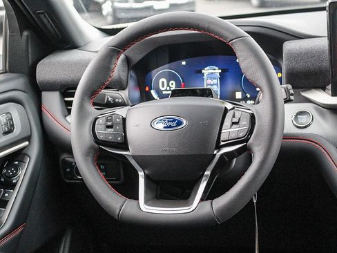 New 2026 Ford Explorer ST-Line w/ ST-Line Street Pack image 16