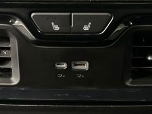 Used 2023 GMC Sierra 1500 AT4 AWD/4WD image 47