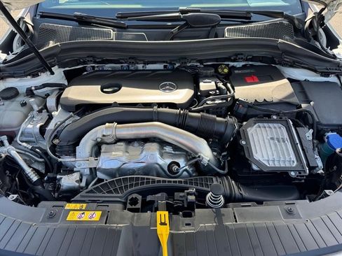Used 2025 Mercedes-Benz GLA 250 image 12