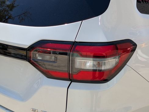 Used 2023 Honda Pilot Elite image 11