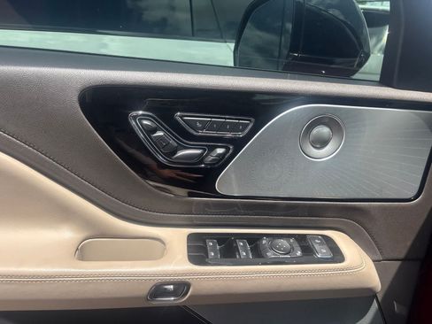 Used 2020 Lincoln Aviator Reserve w/ Equipment Group 202A AWD/4WD image 8