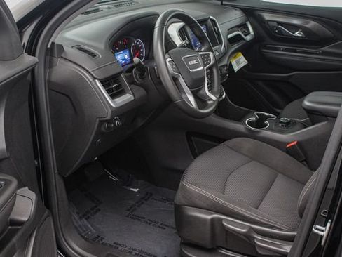 Used 2023 GMC Terrain SLE w/ Elevation Edition FWD image 14