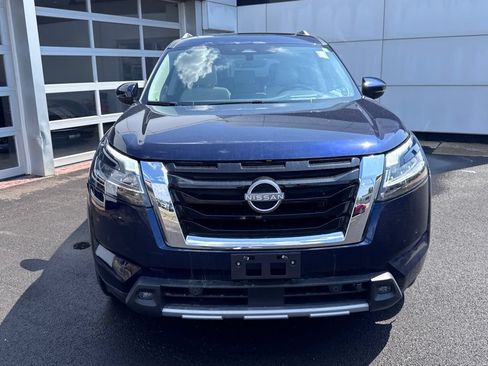 Used 2024 Nissan Pathfinder SL AWD/4WD image 10