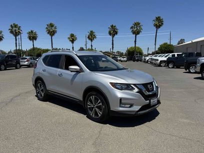 Used 2017 Nissan Rogue SL