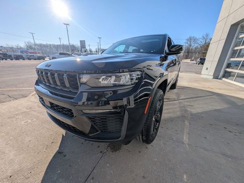 New 2026 Jeep Grand Cherokee L Limited image 8