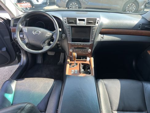 Used 2012 Lexus LS 460 w/ Sport Pkg RWD image 19