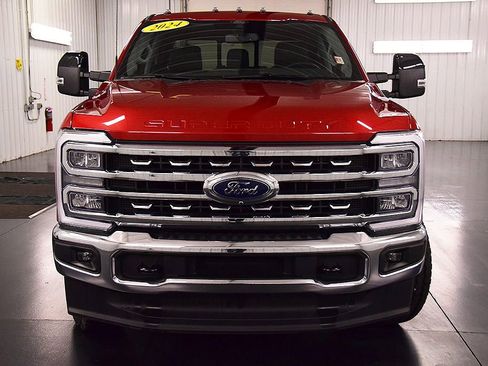 Used 2024 Ford F350 Lariat image 2