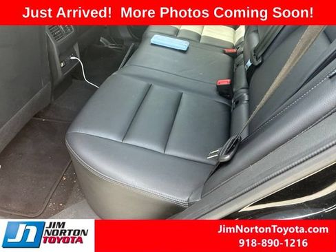 Used 2023 Nissan Rogue SL w/ SL Premium Package FWD image 9