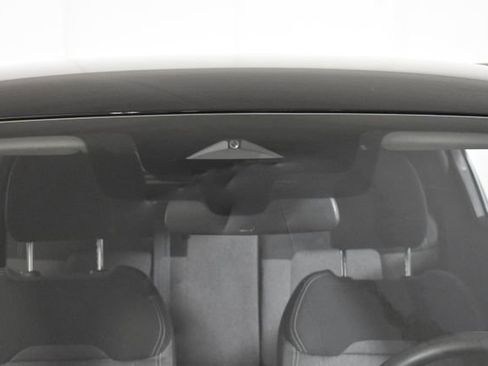Certified 2025 Nissan Kicks SV AWD/4WD image 34