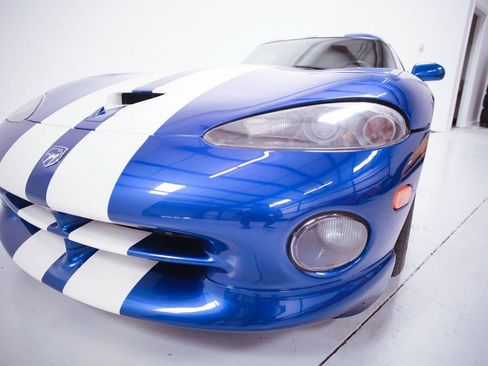 Used 1996 Dodge Viper GTS RWD image 10