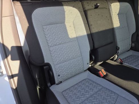 Used 2024 Chevrolet Equinox LT w/ LPO, Floor Liner Package FWD image 21