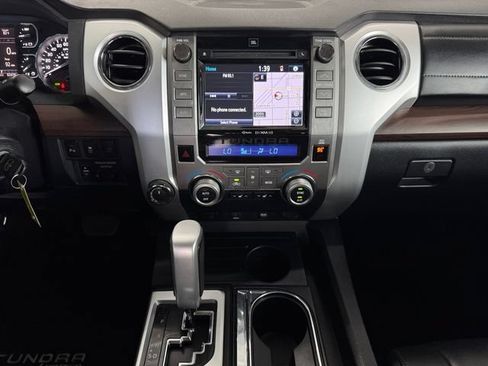 Used 2018 Toyota Tundra Limited w/ Limited Premium Package AWD/4WD image 11