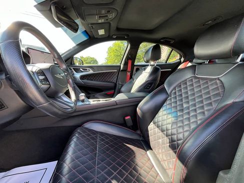 Used 2022 Genesis G70 3.3T RWD image 19
