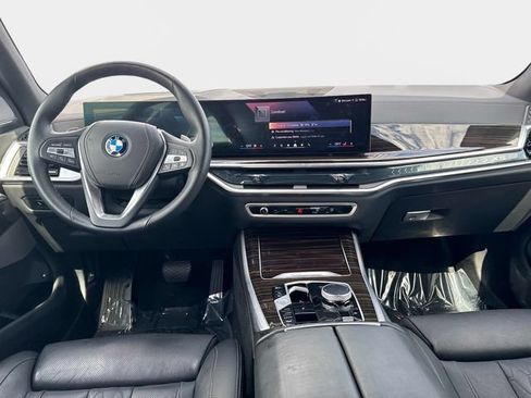 Used 2025 BMW X5 xDrive50e AWD/4WD image 13
